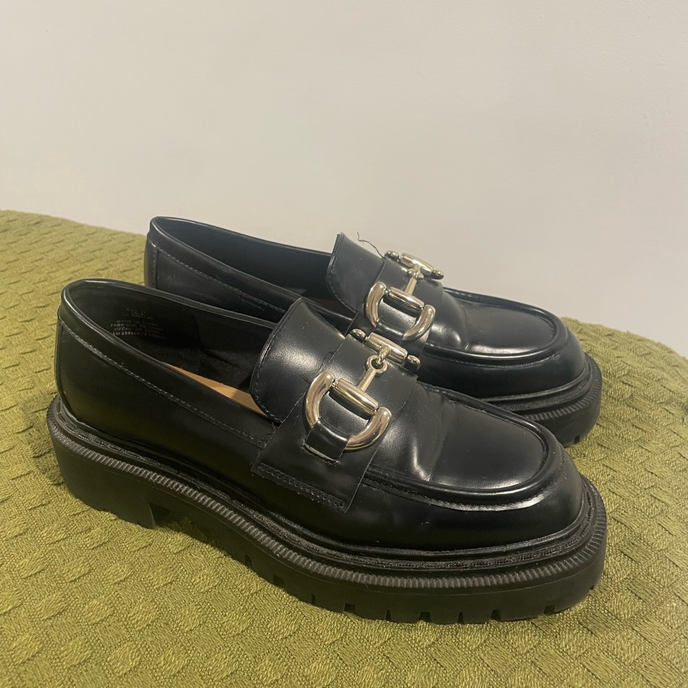 Chain Detail Leather Loafers from H&M